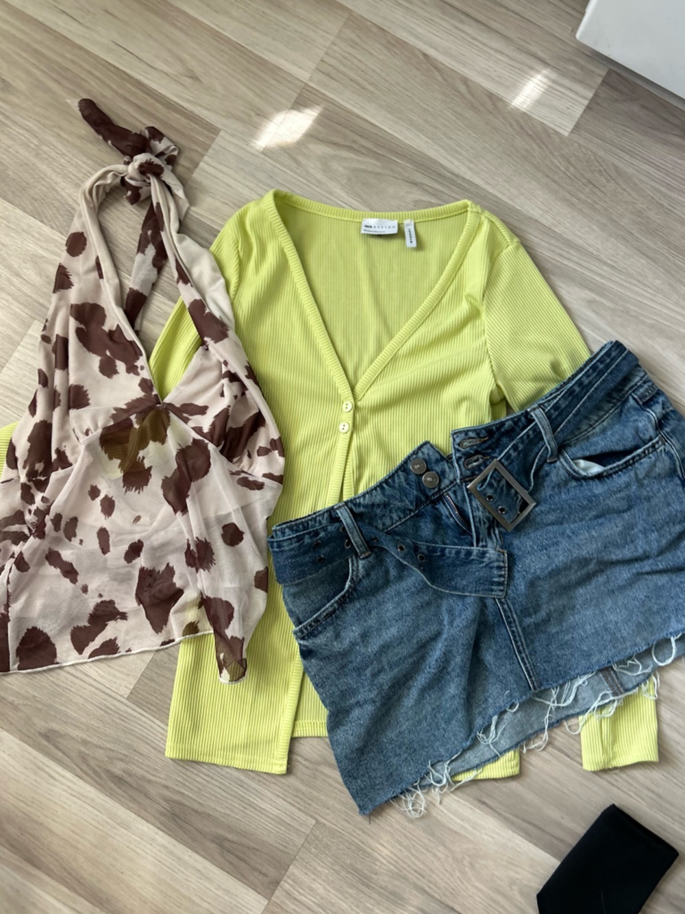 Ribbed V-Neck Button Front Women's Top in Lime